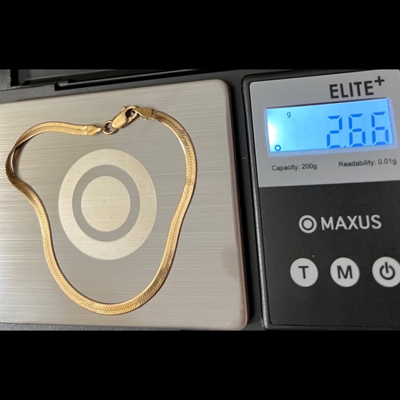 🔥🔥SUPER SALE🔥🔥PRICE FIRM✅👑14kt Solid Yellow Gold Herringbone Bracelet - Picture 9 of 13